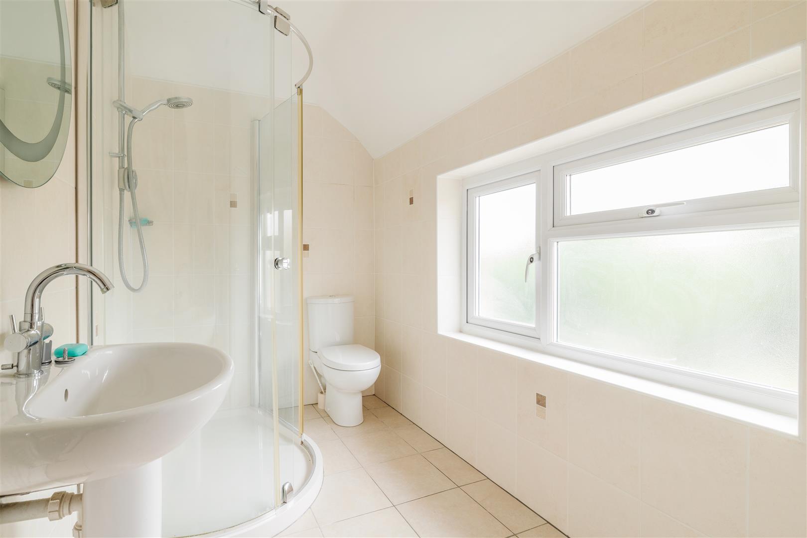 Old Common, Minchinhampton. Ford Loveday Estate Agency